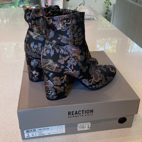 Worn once! Kenneth Cole Reaction ankle boots “Time for Fun” - Picture 5 of 9